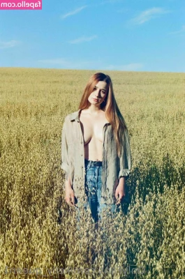 kelly_queen1 [ kelly-queen1-1 ] - You know it s awesome  If you want more exclusive content you know