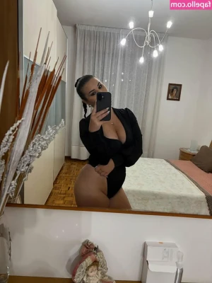 Veronica Branchi [ veronica-branchi ] - Are you there ? I'm so horny 🔥🔥🔥
