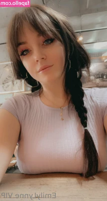 Emily Lynne [ emily-lynne ] - your view while eating my pussy🥵👅💦
