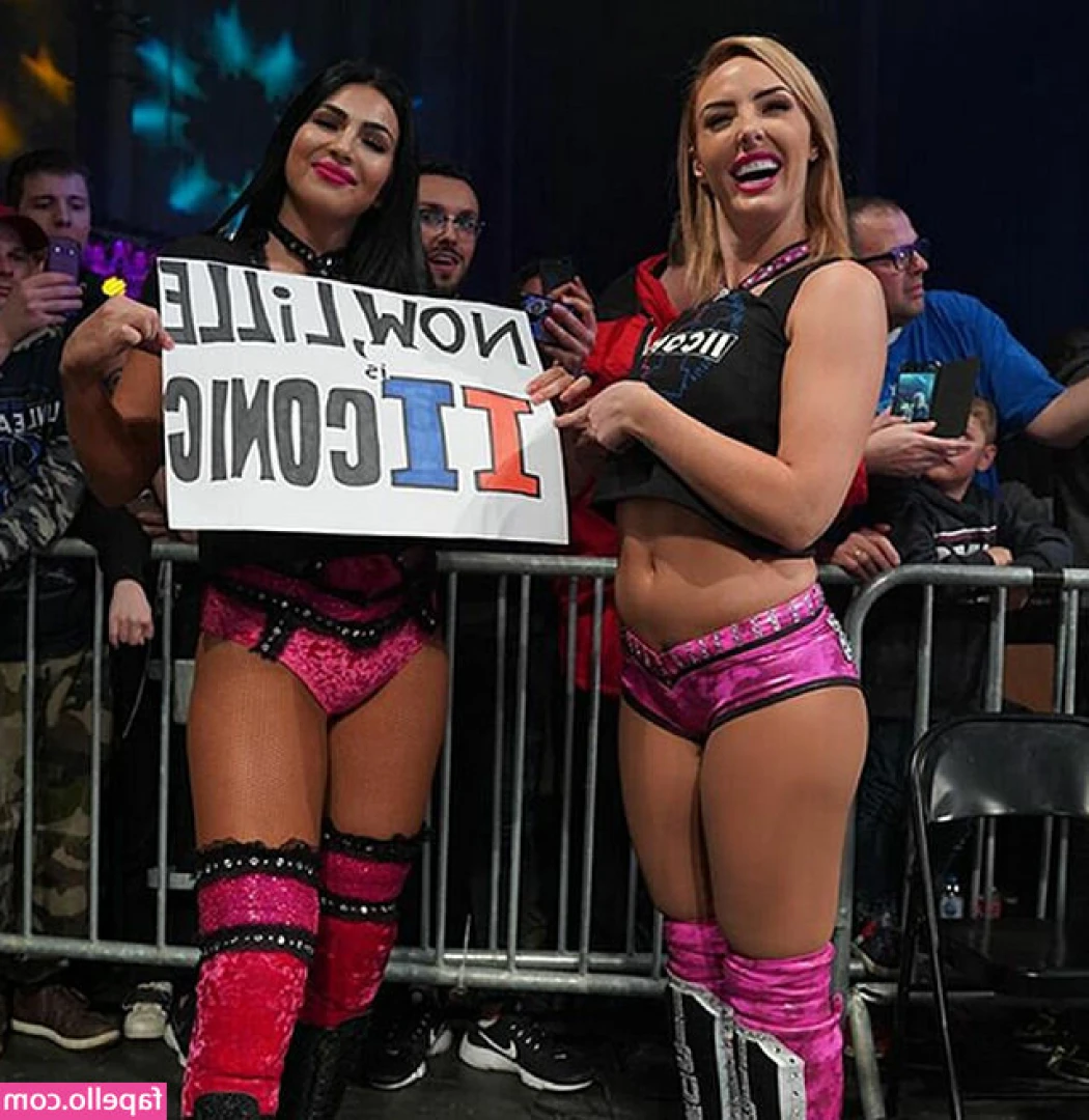 peytonroyce - Horny again