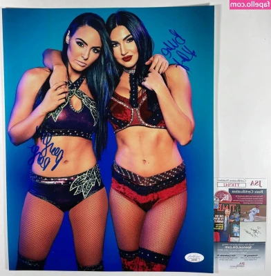 peytonroyce - ถ่ายเกนชินเสร็จเเล้ว