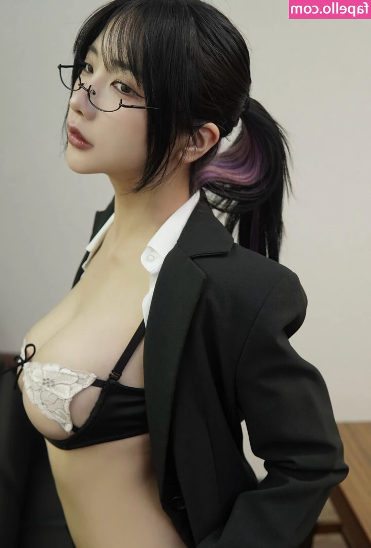 Yuno Mizusawa [ yuno-mizusawa ] - Good morning  I woke up like this  your breakfast is served  Eat me 