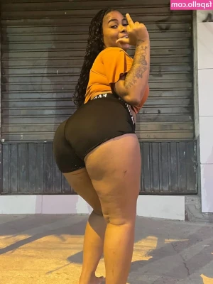 j(3)nnyxtr7 [ j-3-nnyxtr7 ] - Squats 🔥 twerking