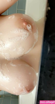 charlettexxx - I hope your day is as great as my booty 😋