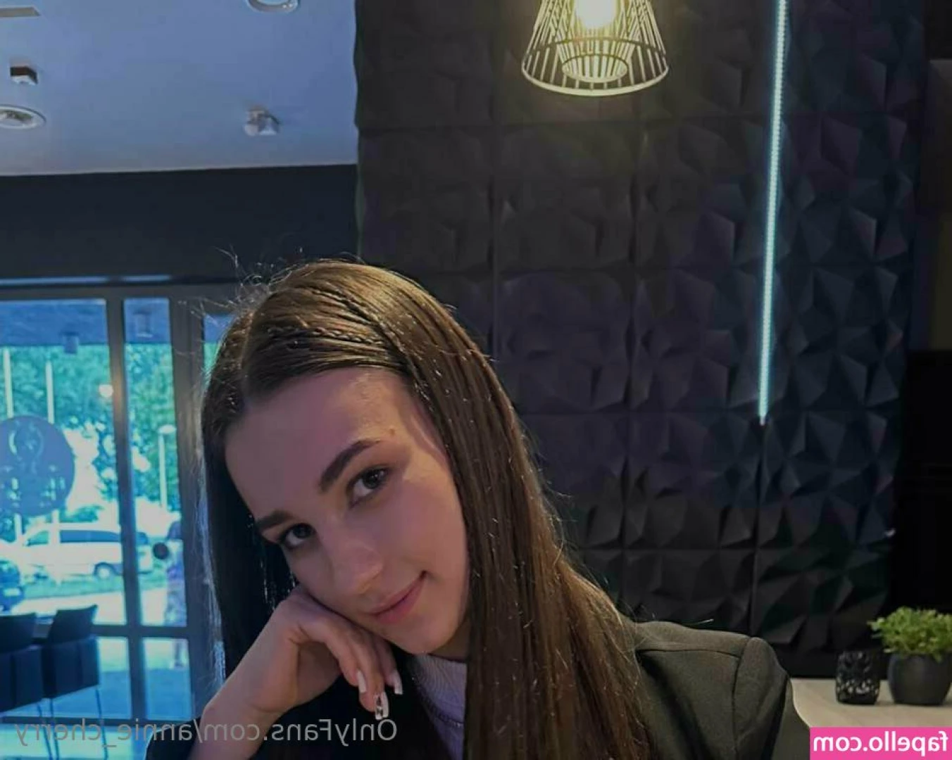 annie_cherry [ annie-cherry ] - It’a been a day. Need someone to rub my feet