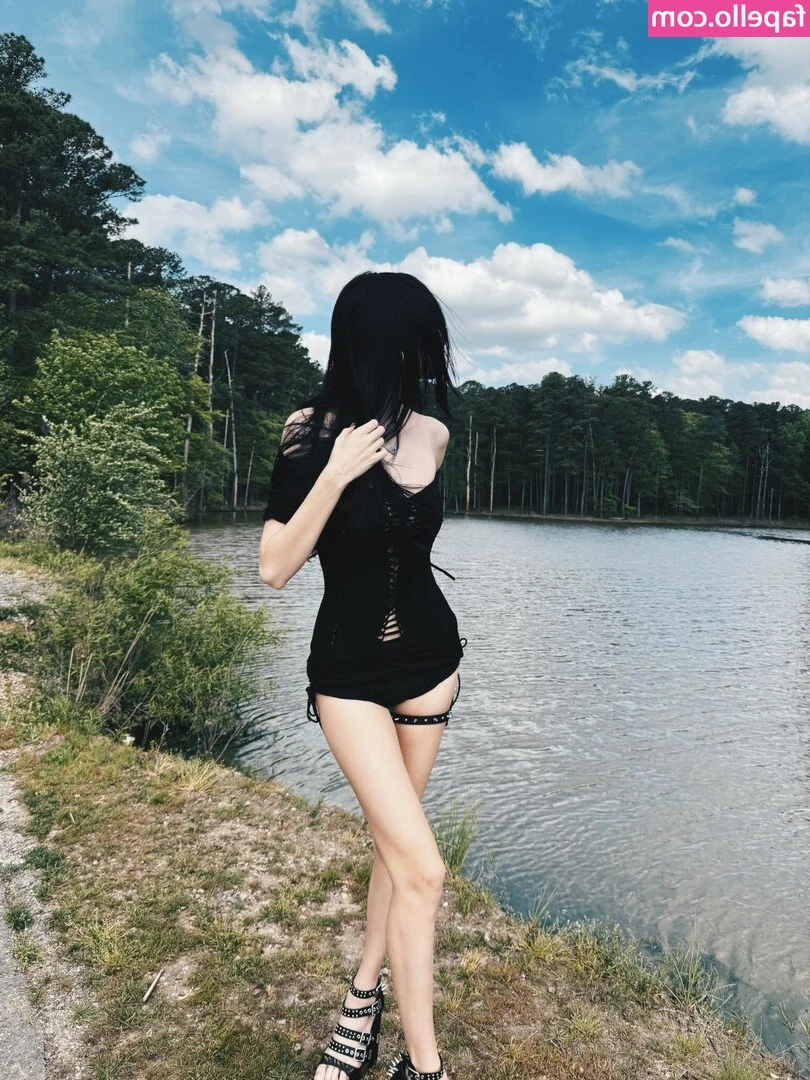 coolkidcarly - Happy Titty Tuesday! These titties pair well with a nice glass of red