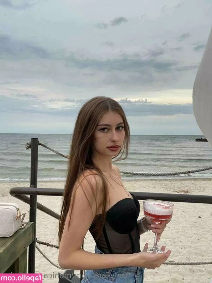 kamilla_vanilla [ kamilla-vanilla ] - Cum on daddy, give in to your fantasies 😋🫣😉