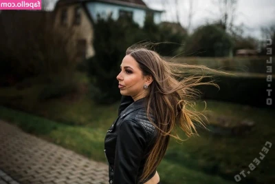 lorenamilicia / crs_model [ lorenamilicia-crs-model ] - Feeling so pretty ☺️🤍