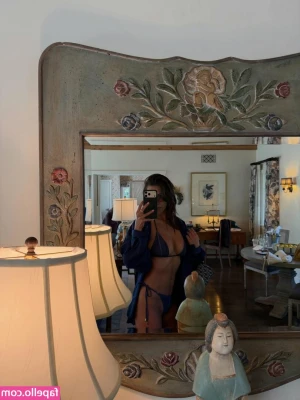 Devin Brugman [ devin-brugman ] - Happy monday and happy new week🫶I hope you like some 🍑 for