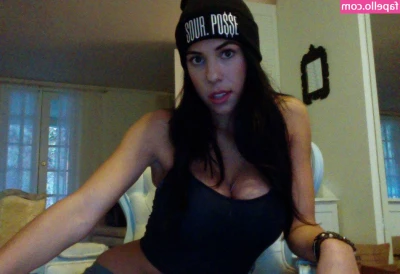 Devin Brugman [ devin-brugman ] - I started to rub my pussy thru my black lace panty and I got more and