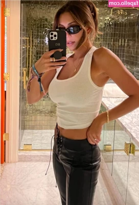 Devin Brugman [ devin-brugman ] - Arere?~ Are You Lost ? Or Perhaps Looking For Me?🤭 You Came At The