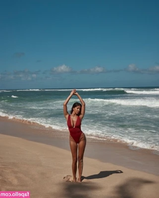 Devin Brugman [ devin-brugman ] - Heyyy, I'm Gemma and I'm the mom who tries to stay cool at every