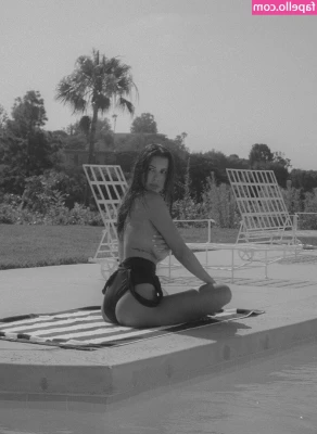 Devin Brugman [ devin-brugman ] - A time line set of bliss and shackles