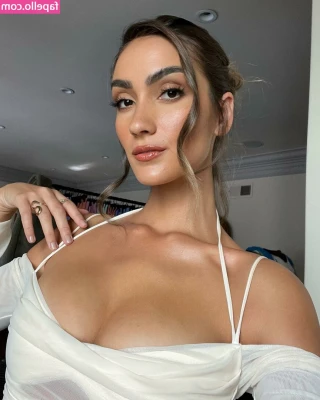 Priscilla Ricart [ priscilla-ricart ] - yummy