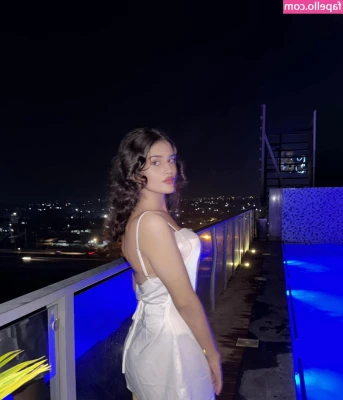 Faaria Farooq [ faaria-farooq ] - Do you like playing with fire?