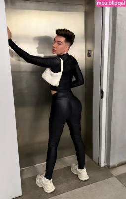 James Charles [ james-charles ] - 10% lonely  90% horny  100% needing attention  Cum talk to me 💕