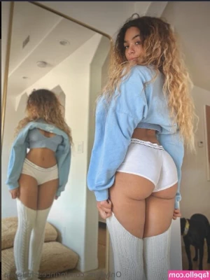 Helayna Marie [ helayna-marie-1 ] - Be a good girl and bend over for me.