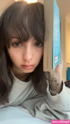 Naomi Beckett [ naomi-beckett ] - Sucking on my titties or toes first baby ?
