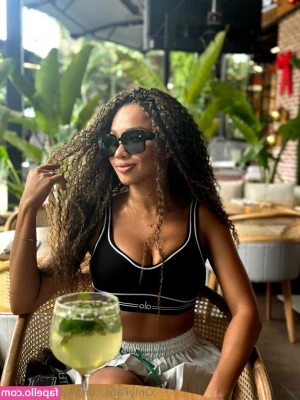 nayla.mencia [ nayla-mencia ] - Be sure to check your DMs for my latest PPV!   And feel free to