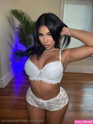 [ fatimaarias ] - Little preview of my day with @frenchrusky Full video in DM