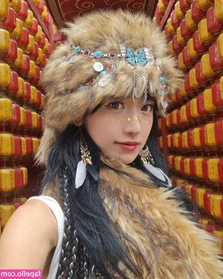 jinnytty [ jinnytty-1 ] - look how juicy it looks today