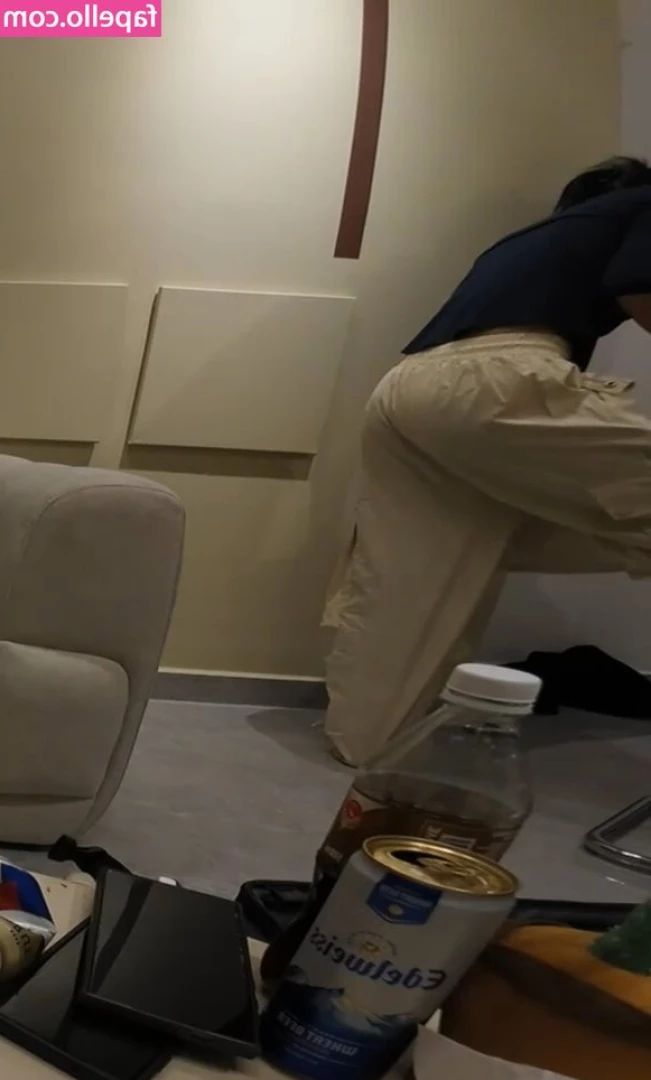 jinnytty [ jinnytty-1 ] - A close look while I clean my ass and pussy  but just a tease
