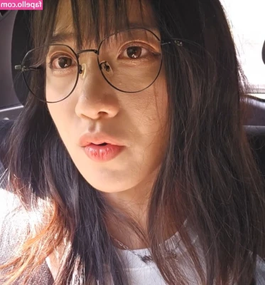 jinnytty [ jinnytty-1 ] - Relaxing after a long week  Mexico trip cannot come soon enough