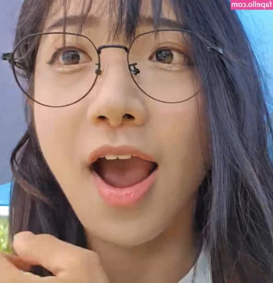 jinnytty [ jinnytty-1 ] - Mistress Taylor clad in platform heels, open crotch vinyl panties,