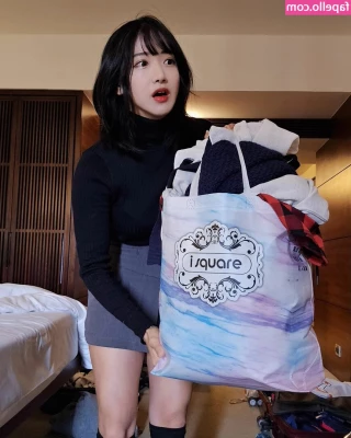 jinnytty [ jinnytty-1 ] - What  It s Titty Tuesday  Keep an eye on those DM s
