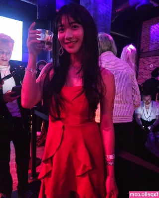 jinnytty [ jinnytty-1 ] - my big tits up close