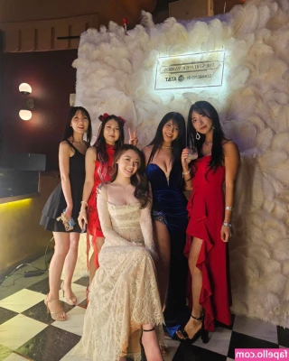 jinnytty [ jinnytty-1 ] - I m enjoying life here soooo much   I hope you ll like al the