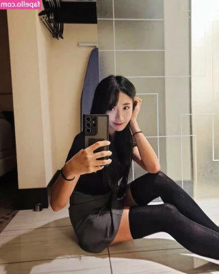 jinnytty [ jinnytty-1 ] - Hope I can make your Tuesday better babes 🎂💓