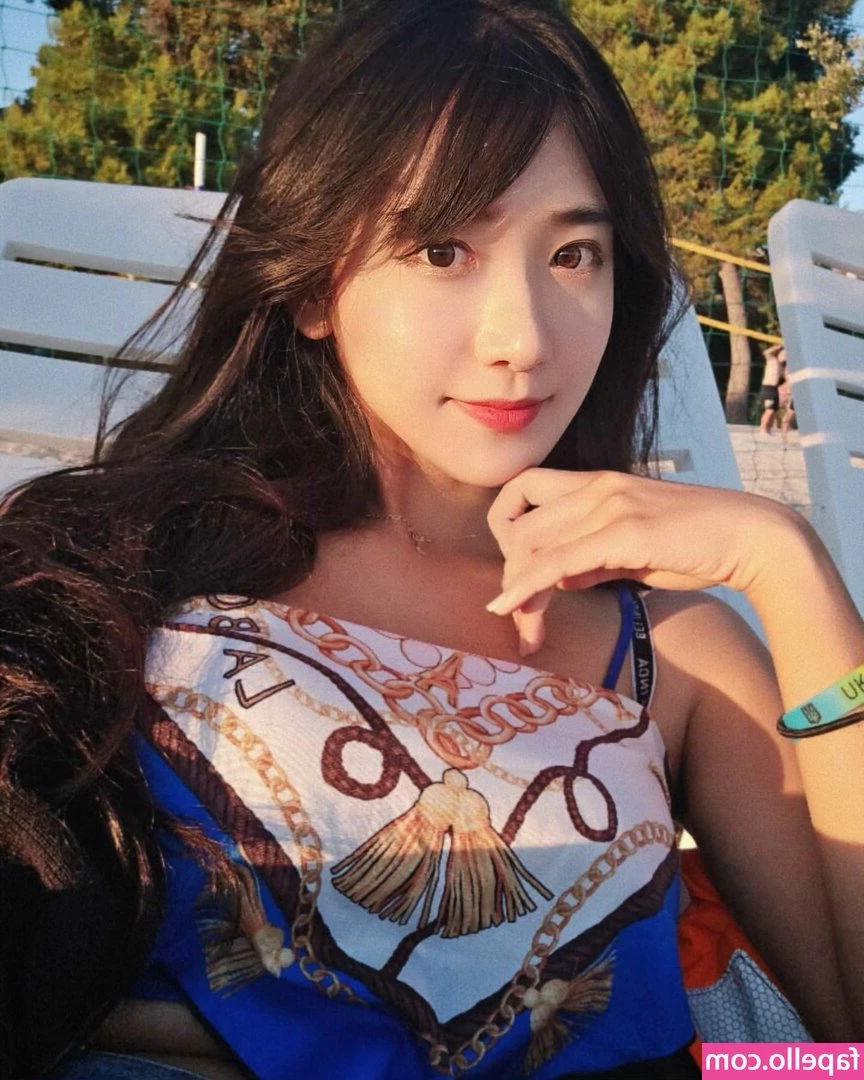 jinnytty [ jinnytty-1 ] - Sunday funday, went out and had a few before our live, I can’t wait