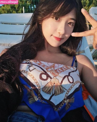 jinnytty [ jinnytty-1 ] - Would you like to fuck me if I wore nothing but these?