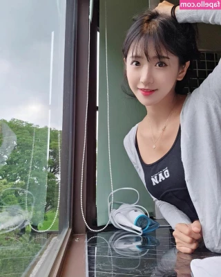 jinnytty [ jinnytty-1 ] - Need A Reason To Try On More Of These