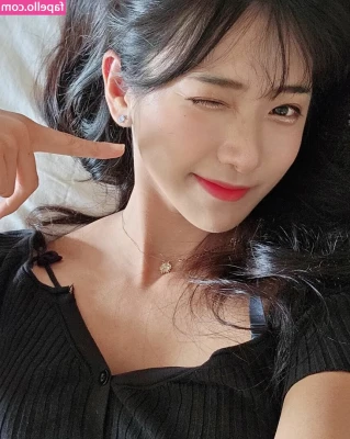 jinnytty [ jinnytty-1 ] - Check your messages Enjoying that vibrator