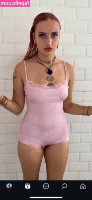 Pikkiundmichelle/Travelslvts [ pikkiundmichelle-travelslvts ] - How have all my little bitches been doing?