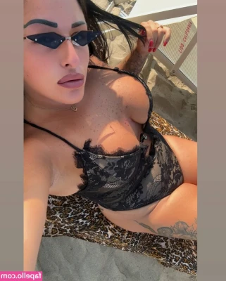 Anna Puzone [ anna-puzone ] - About to make a video.. what do you want to see?