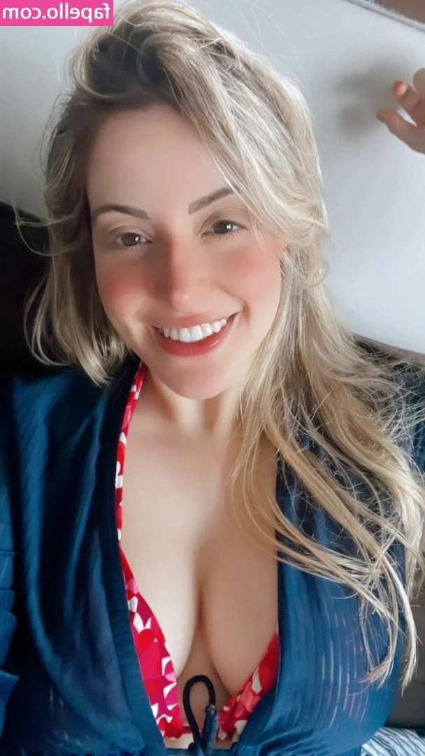 Bianca Similamore [ bianca-similamore ] - Should I post naughtier stuff? IDK whats too explict for the feed lol