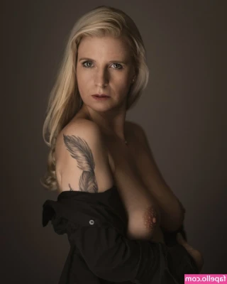 Natalie Hocke [ natalie-hocke ] - If you walked in while I was oiled up and naked like this what would