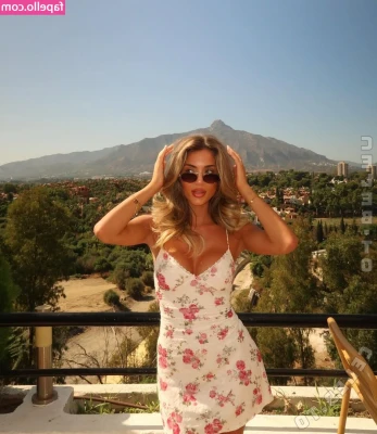 michelle.cll [ michelle-cll ] - What is the size of my feet Babe ?