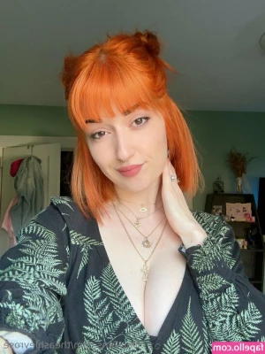 theashleyrose - Perfect tits cute little girl  rebecavegaofficial   is giving you a