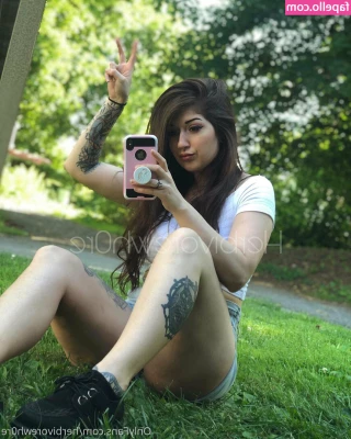 theashleyrose - Kiss me