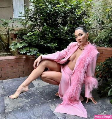 Aybüke Pusat [ aybke-pusat ] - Hello😈 My hard nipples are waiting for you in dm👅