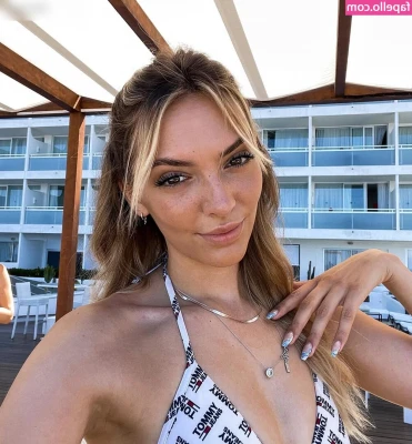 Katharina Xenia [ katharina-xenia ] - I got to fuck @ninakayy & @mellaniemonroe7 🤤 then I let them