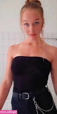 theresa_s0phie [ theresa-s0phie ] - Swipe swipe swipe 💦