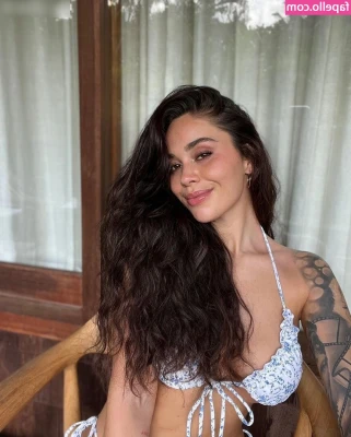 Melissa Damilia [ melissa-damilia ] - like this if you think i need a cock in my ass 🥵