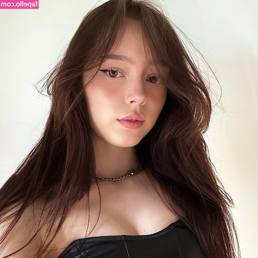 Nohyuukii - These kitties are ready to lick each other today 🤤