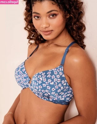 Danielle Herrington [ danielle-herrington ] - Can I bounce on your dick?