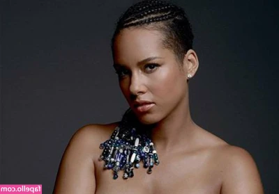 Alicia Key [ alicia-key ] - 🇹🇷 Good Morning….its my day off and I’m horney.   👀 How